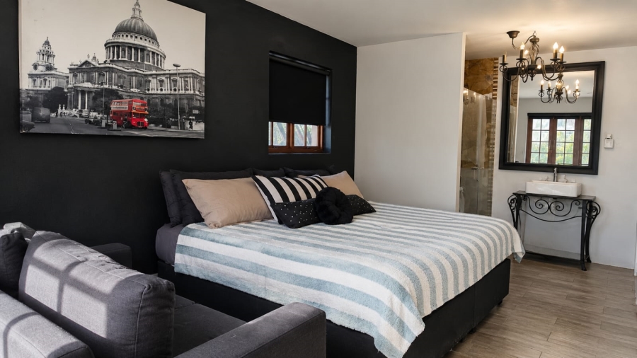 5 Bedroom Property for Sale in Stilbaai Wes Western Cape